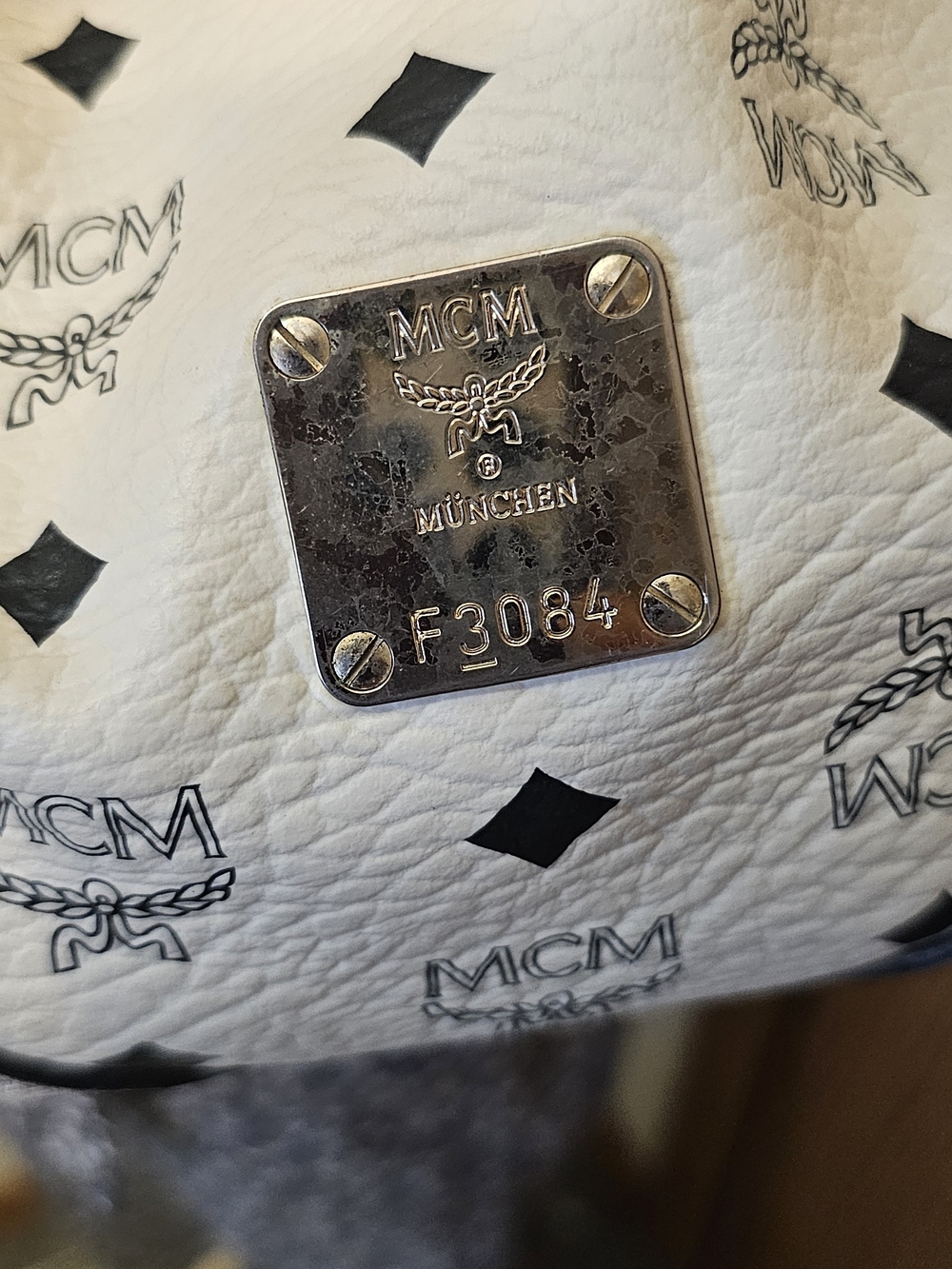 MCM White Visetos Hobo Shoulder Bag - Picture 3 of 15